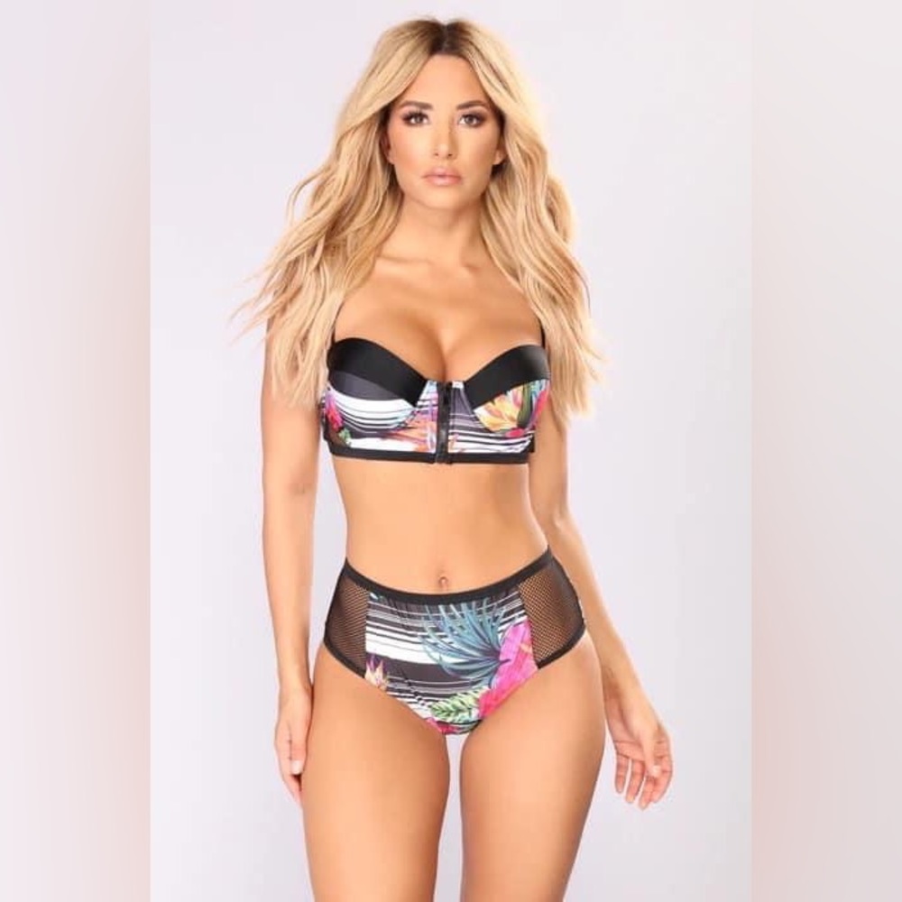 Fashion Nova Floral/ Mesh Swimsuit Size XL